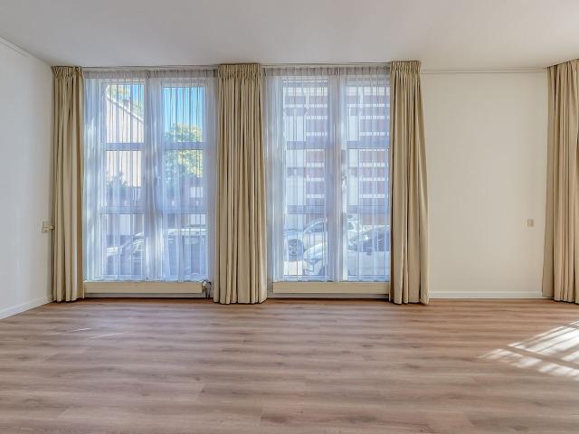 Appartement te huur in Benoordenhout, Zuid Holland
