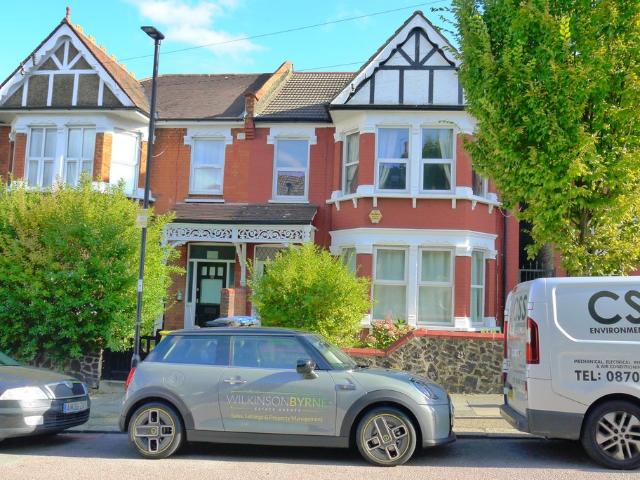 Apartment for rent in New Southgate, Greater London