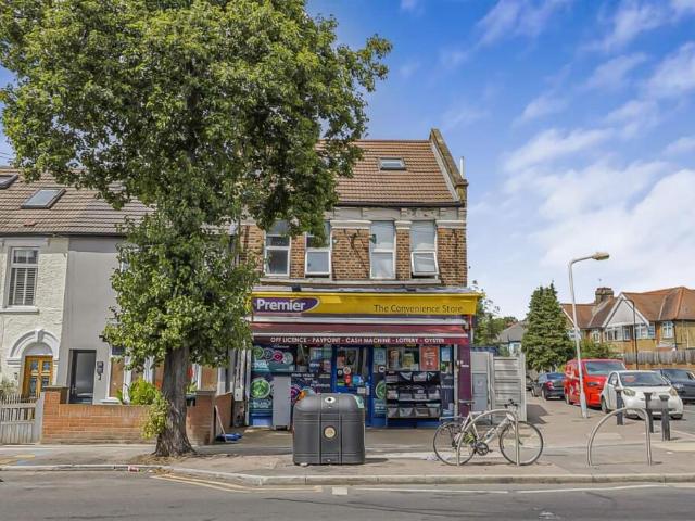 Apartment for rent in Chingford Mount, Highams Park