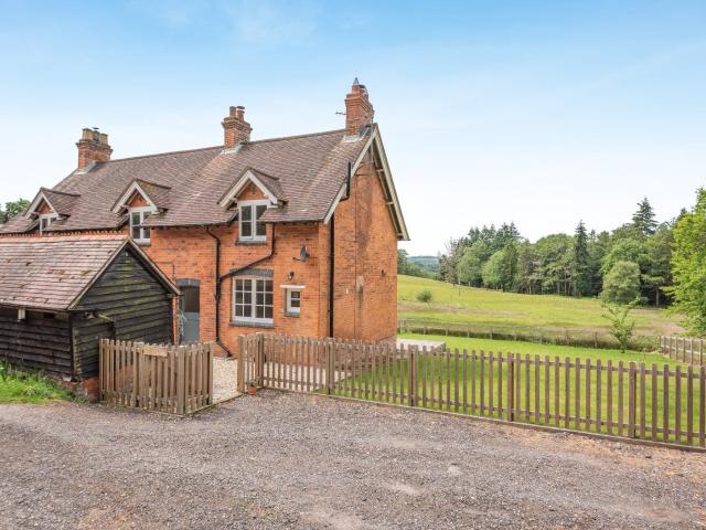 Apartment for rent in Priest Down, Hampshire
