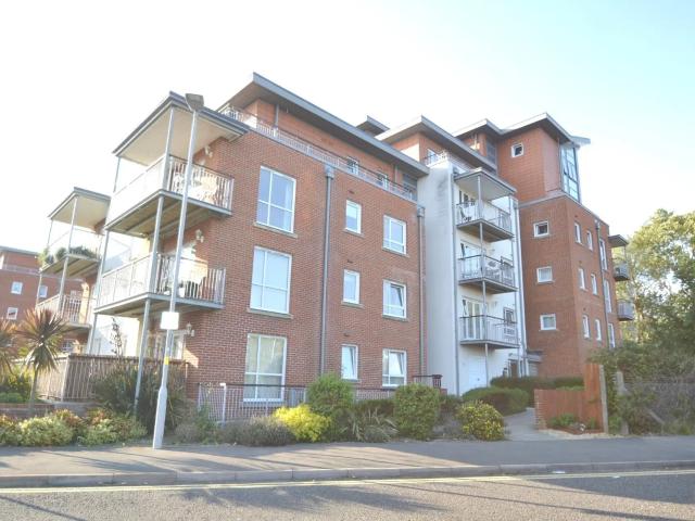 Apartment for rent in Poole