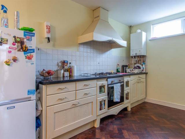 Apartment for rent in Penylan, Falcon Lodge