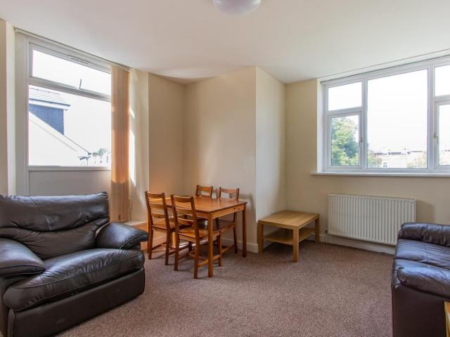 Apartment for rent in Penylan, Falcon Lodge