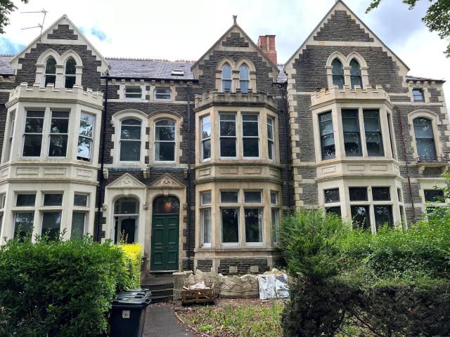 Apartment for rent in Plasnewydd, Falcon Lodge