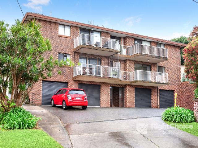 Apartment for rent in Lake Heights, Wollongong City Council