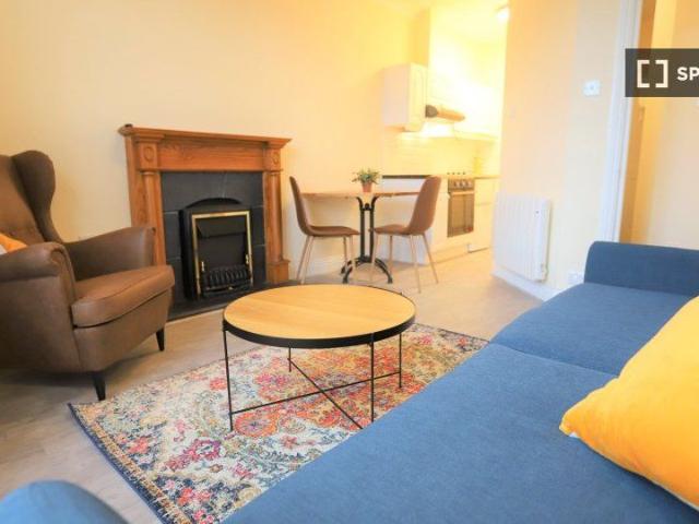 Apartment to rent in Bluebell, North Tipperary