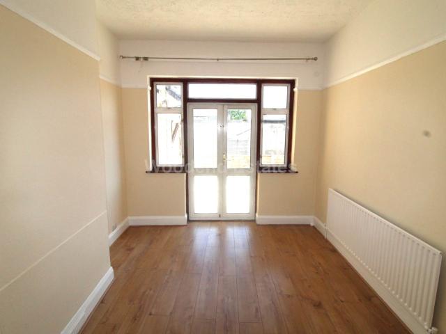 Apartment for rent in London Borough of Ealing, Greenford