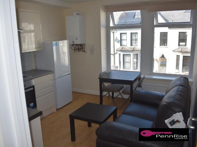 Apartment for rent in Plasnewydd, Falcon Lodge