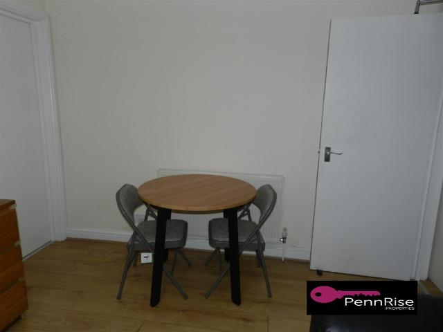 Apartment for rent in Plasnewydd, Falcon Lodge