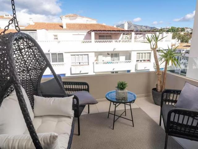 Apartamento en alquiler en Nueva Andalucía, Costa del Sol Occidental