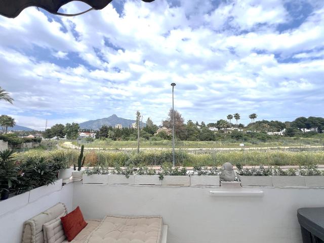 Apartamento en alquiler en Nueva Andalucía, Costa del Sol Occidental