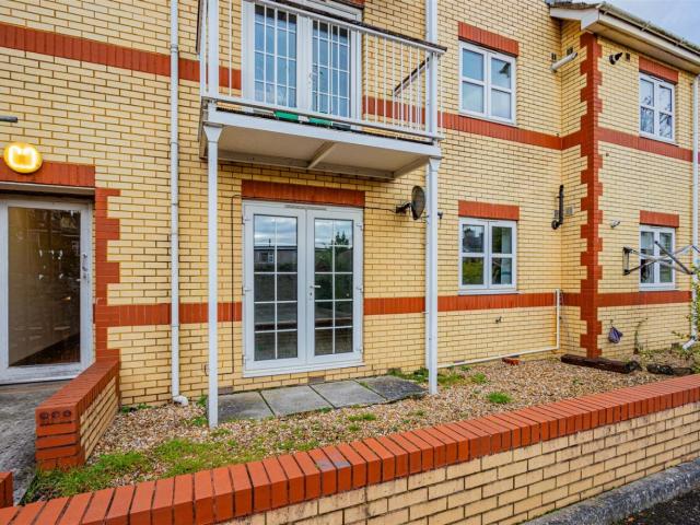 Apartment for rent in Plasnewydd, Falcon Lodge