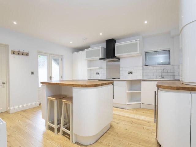 Apartment for rent in Ewens Farm, Golden Valley