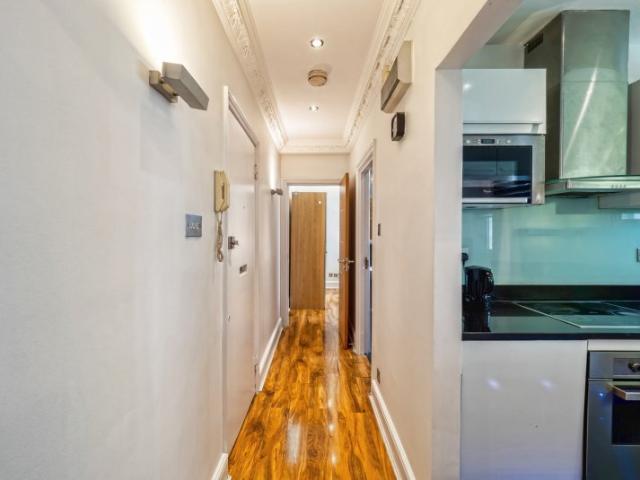 Apartment for rent in Paddington, Greater London