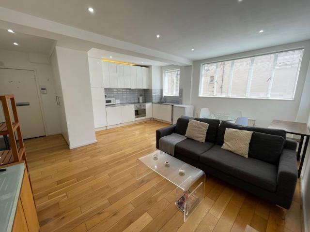 Apartment for rent in Chalk Farm, Greater London