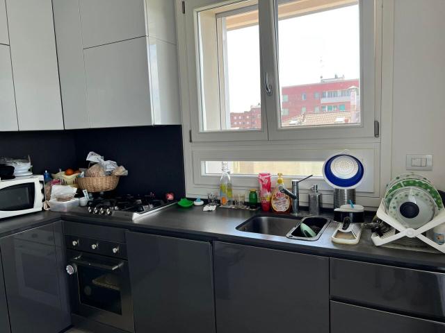 Appartamento in affitto a Municipio 9, Milano