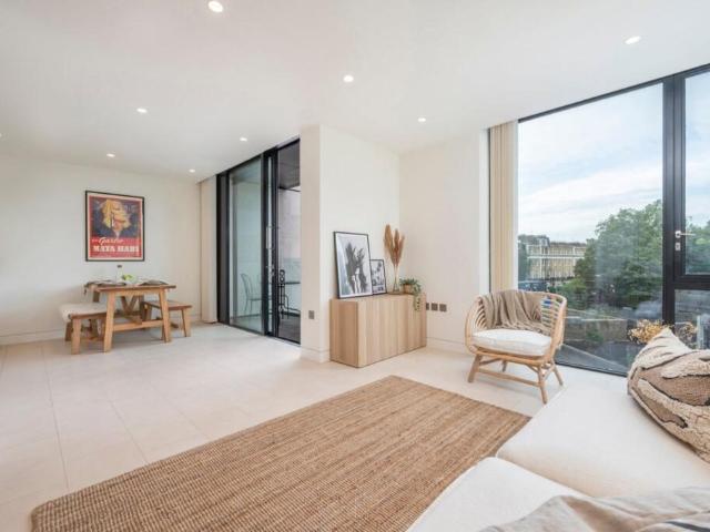 Apartment for rent in Chalk Farm, Greater London