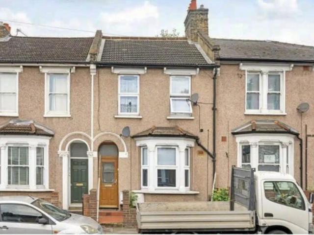 Apartment for rent in Penge, Greater London