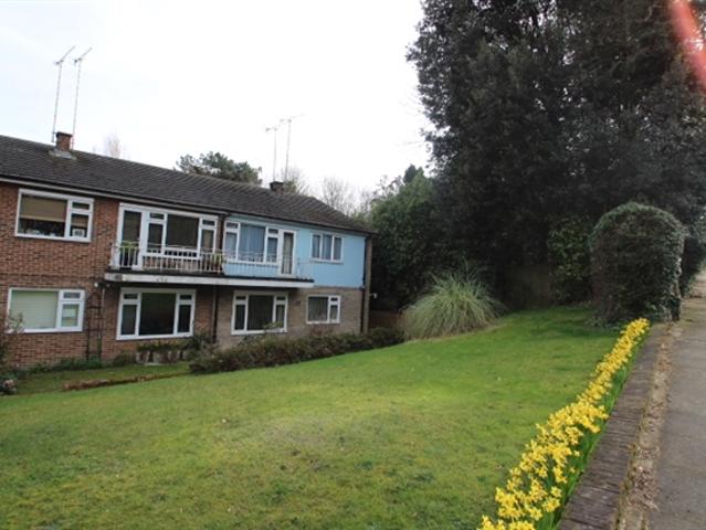 Apartment for rent in Shortlands, Greater London