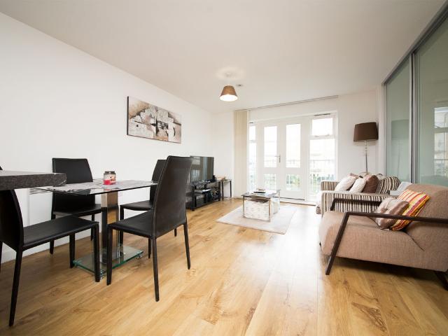 Apartment for rent in Parkwest Apartments, Greater London