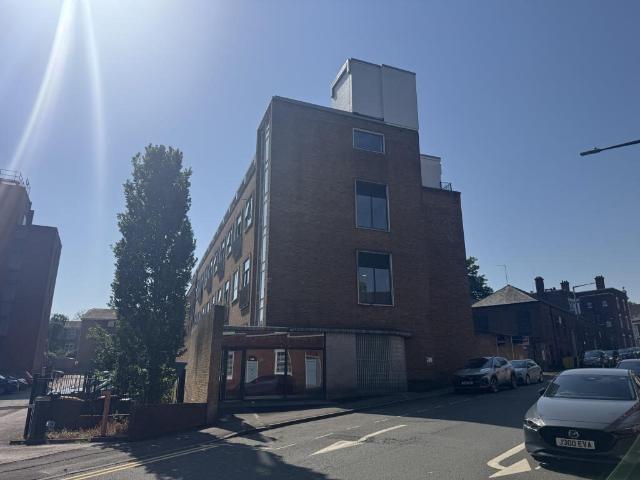 Apartment for rent in Dixons Green, West Midlands