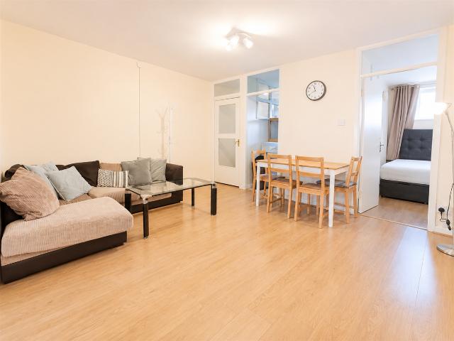 Apartment for rent in Chalk Farm, Greater London