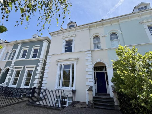 Apartment for rent in Golden Valley, Gloucestershire