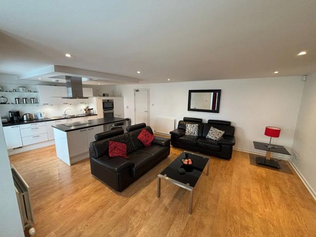 Apartment for rent in Ferryhill, Ballindoch