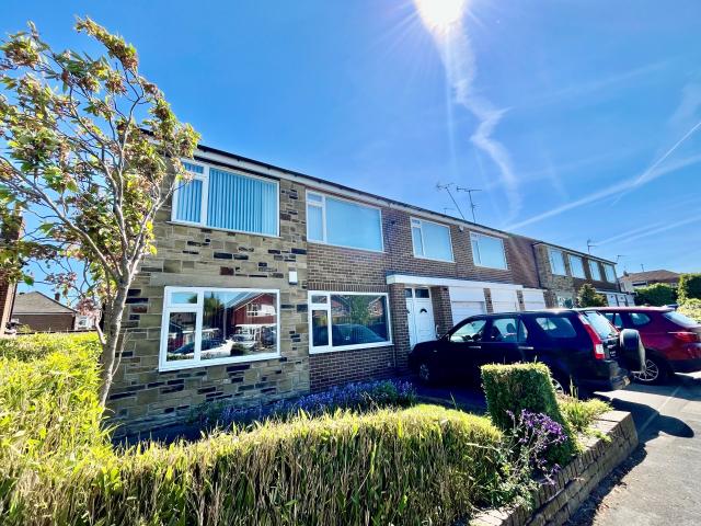 Apartment for rent in Primley Park, Leeds