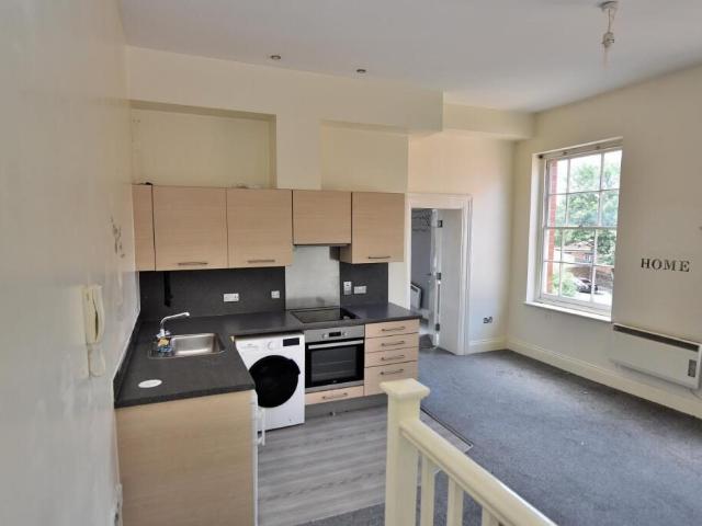 Apartment for rent in Dixons Green, West Midlands