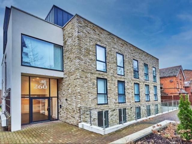 Apartment for rent in St Albans, Five Acres