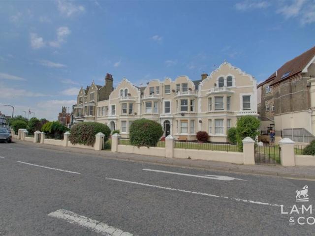 Apartment for rent in Holland-on-Sea, Dale Hill