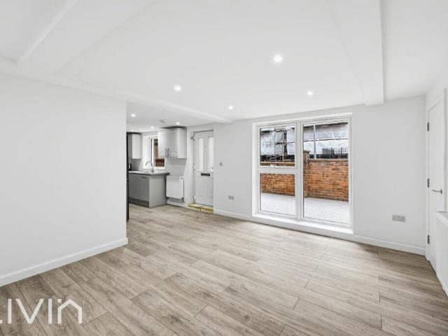 Apartment for rent in London Borough of Croydon, Greater London