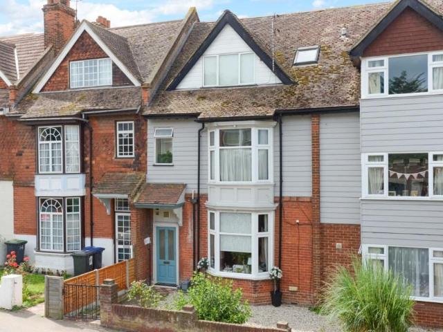 Apartment for rent in Kingsdown Park, The Bridge