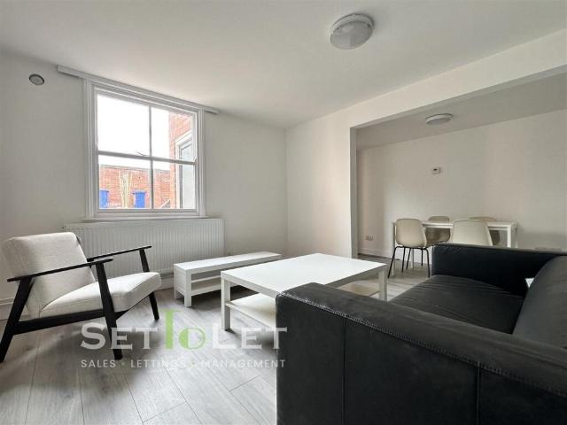 Apartment for rent in Highfields, Old Wharf