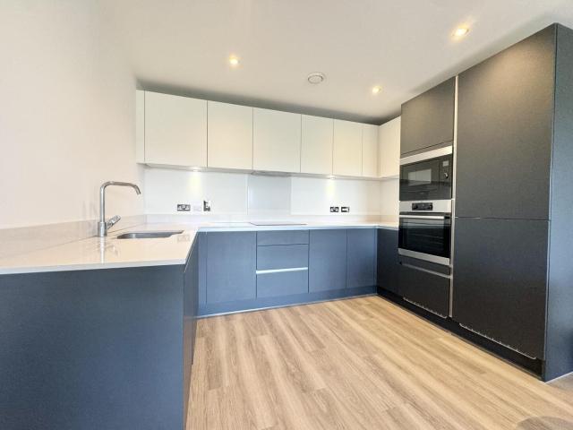 Apartment for rent in Winchmore Hill, Edmonton