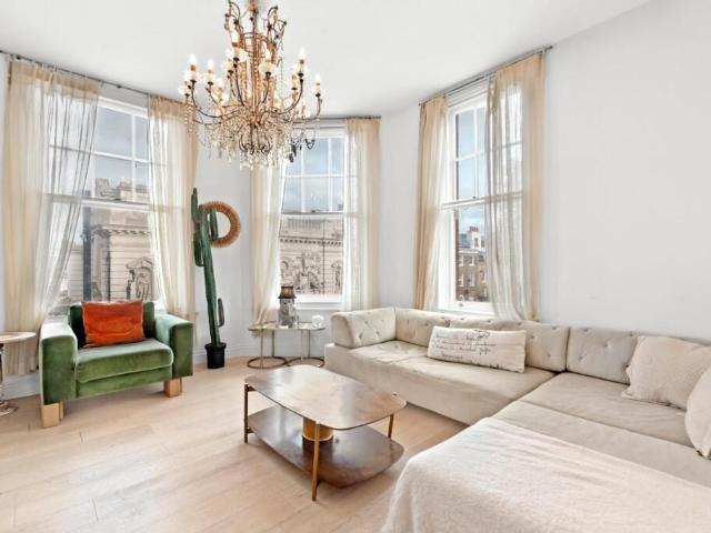 Apartment for rent in Highbury, Greater London
