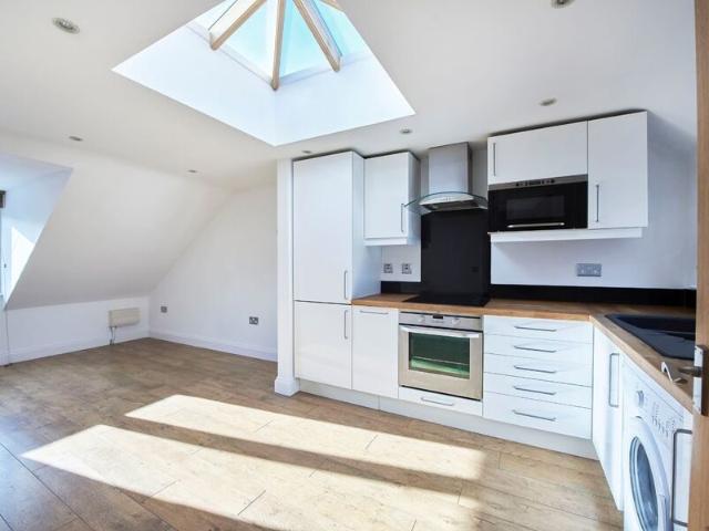 Apartment for rent in St Albans, Five Acres