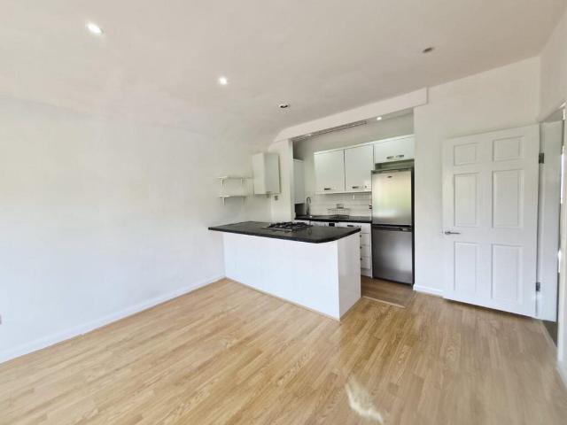 Apartment for rent in Brent Cross, Greater London