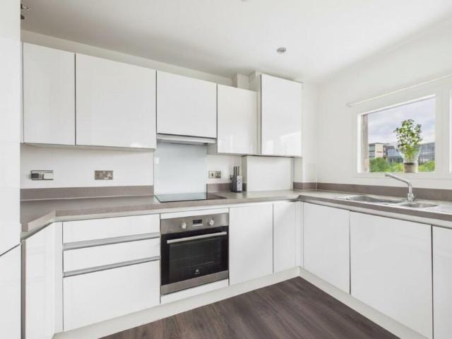 Apartment for rent in Maidenhead, Isle Of Man