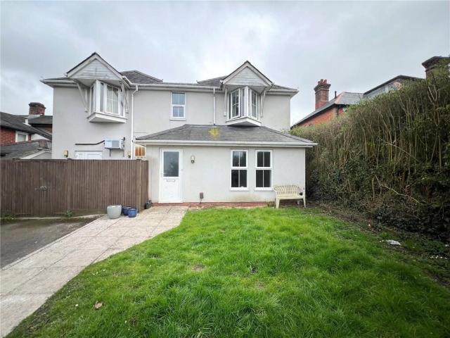 Apartment for rent in Hedge End, Helford