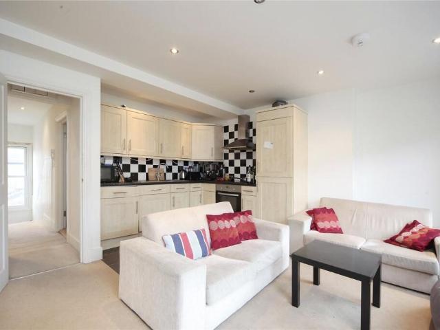 Apartment for rent in Battersea, Greater London