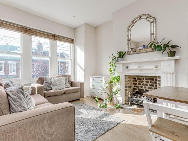 Apartment for rent in Clapham Junction, Greater London