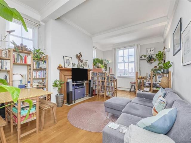 Apartment for rent in North Sheen, Greater London