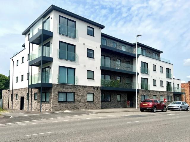 Apartment for rent in Oakdale, Poole