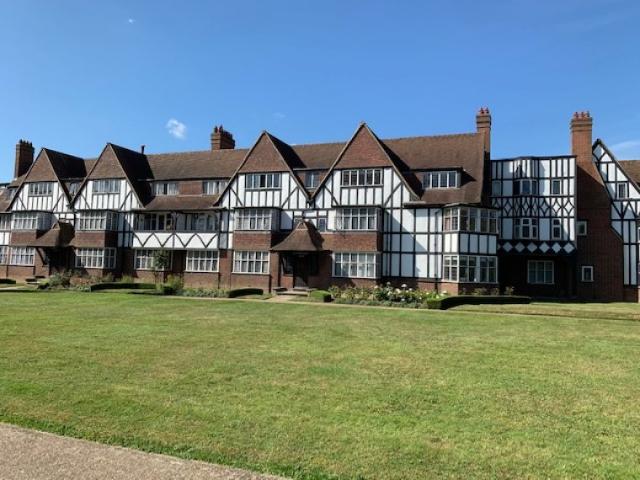 Apartment for rent in London Borough of Ealing, Park Royal