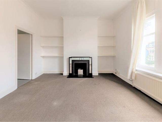 Apartment for rent in Brownswood Park, Stoke Newington