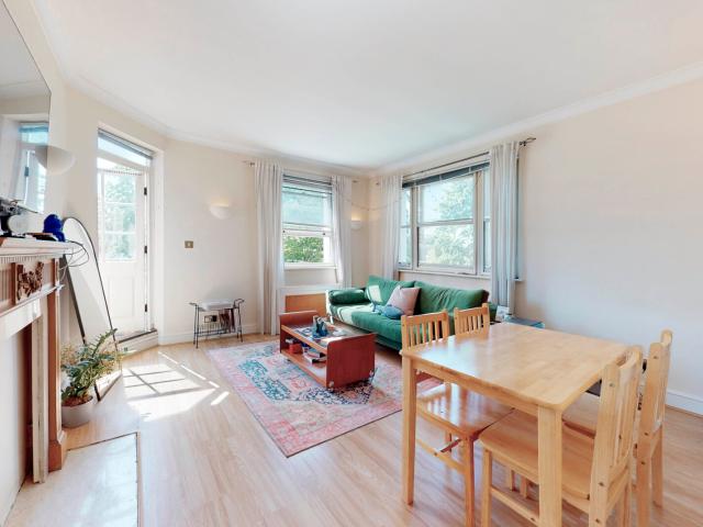 Apartment for rent in St. John's Wood, Greater London