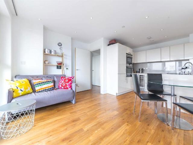 Apartment for rent in Highbury, Greater London