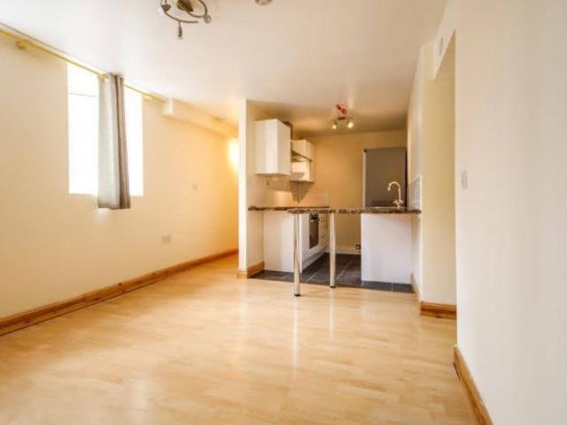 Apartment for rent in Abbey Park, Barton In Fabis
